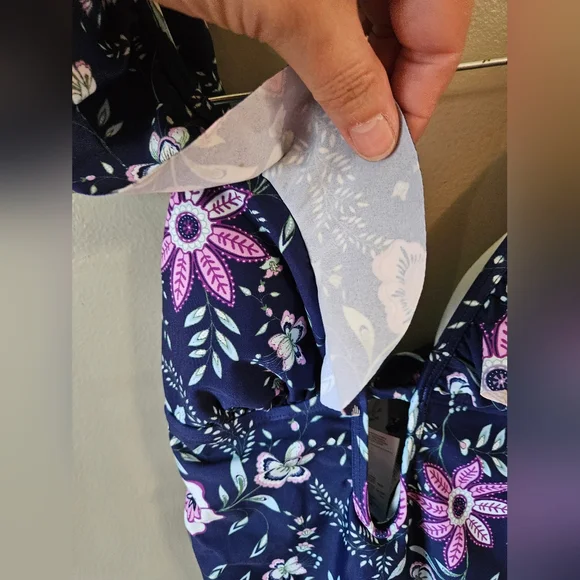 Cupshe One Piece 5 Items $10 - Picture 8 of 12